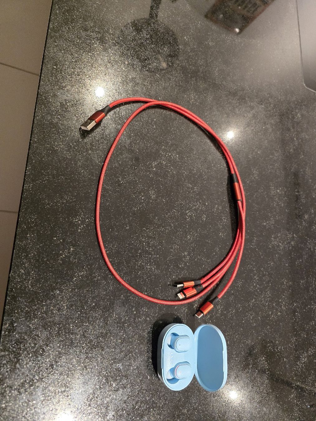 Cuffie: Kabellose Kopfhörer TWS Bluetooth Blau mit Ladebox – Usato da Derendingen venduto da Mil_l98S 4