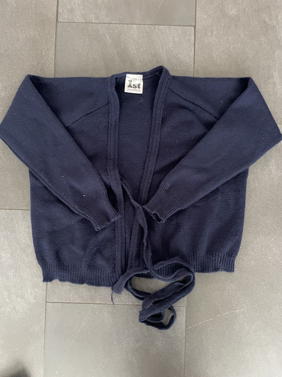 Pullover & Sweatshirts: Warm Cardigan by 1st Position Size EU 34 – Gebraucht aus Cham von vsgesser