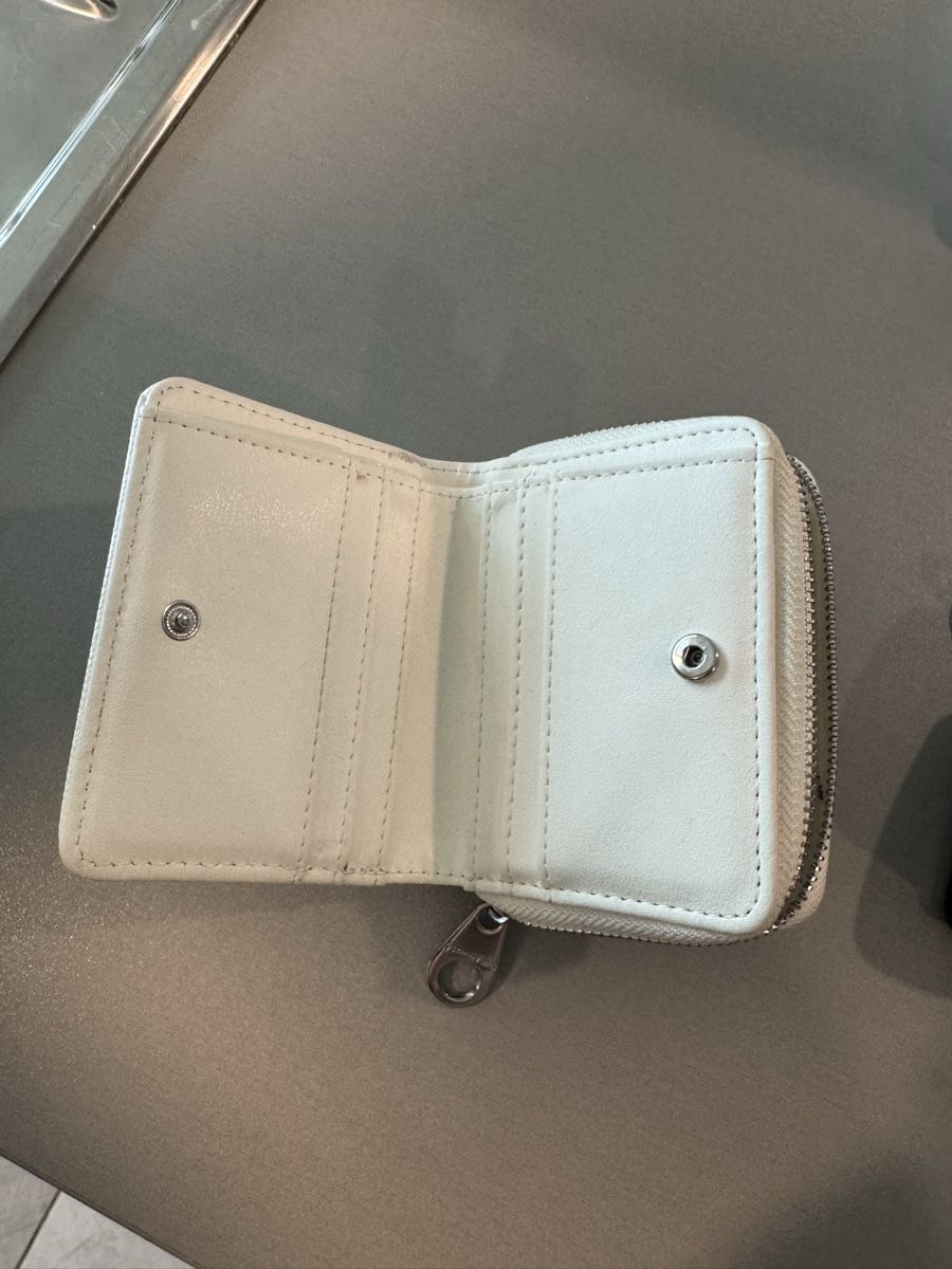Stradivarius Portamonete: Porte-monnaie Stradivarius – Nuovo (secondo la descrizione) da Porrentruy venduto da fee_24 1