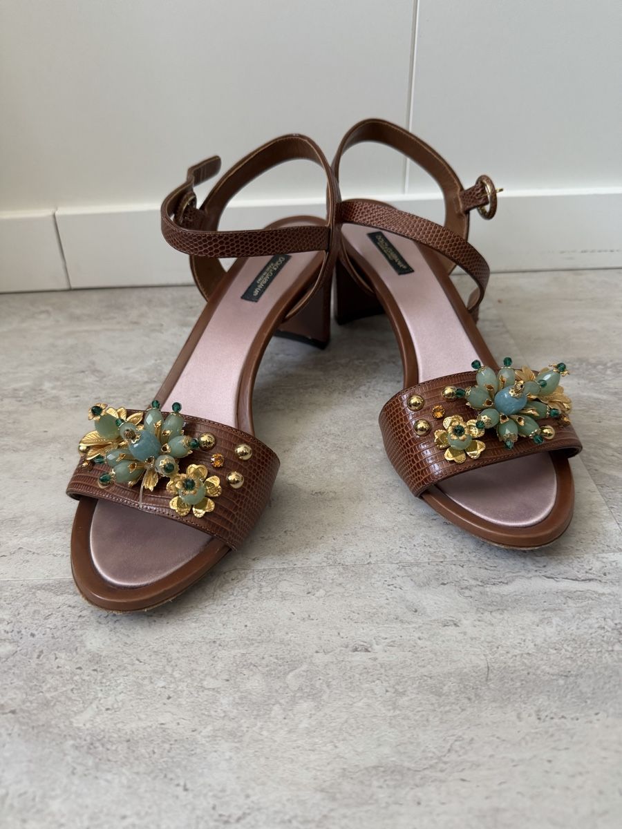 Dolce & Gabbana Scarpe da donna: Dolce & Gabbana Sandals Brown Size 40 – Usato da Kirchberg SG venduto da deeann