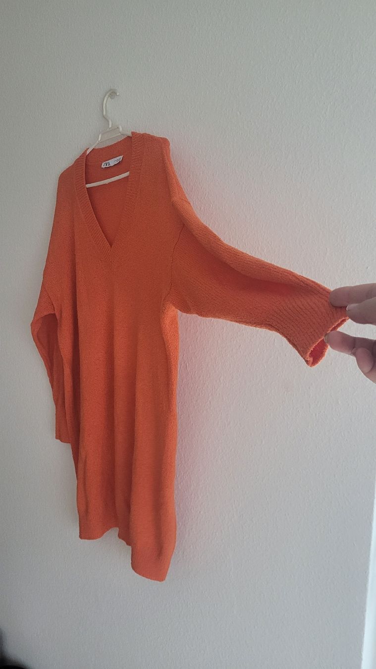 Vestiti: Langes orangefarbenes Pullover-Kleid, ungetragen. – Nuovo (secondo la descrizione) da Schöfflisdorf venduto da CrRG21 3