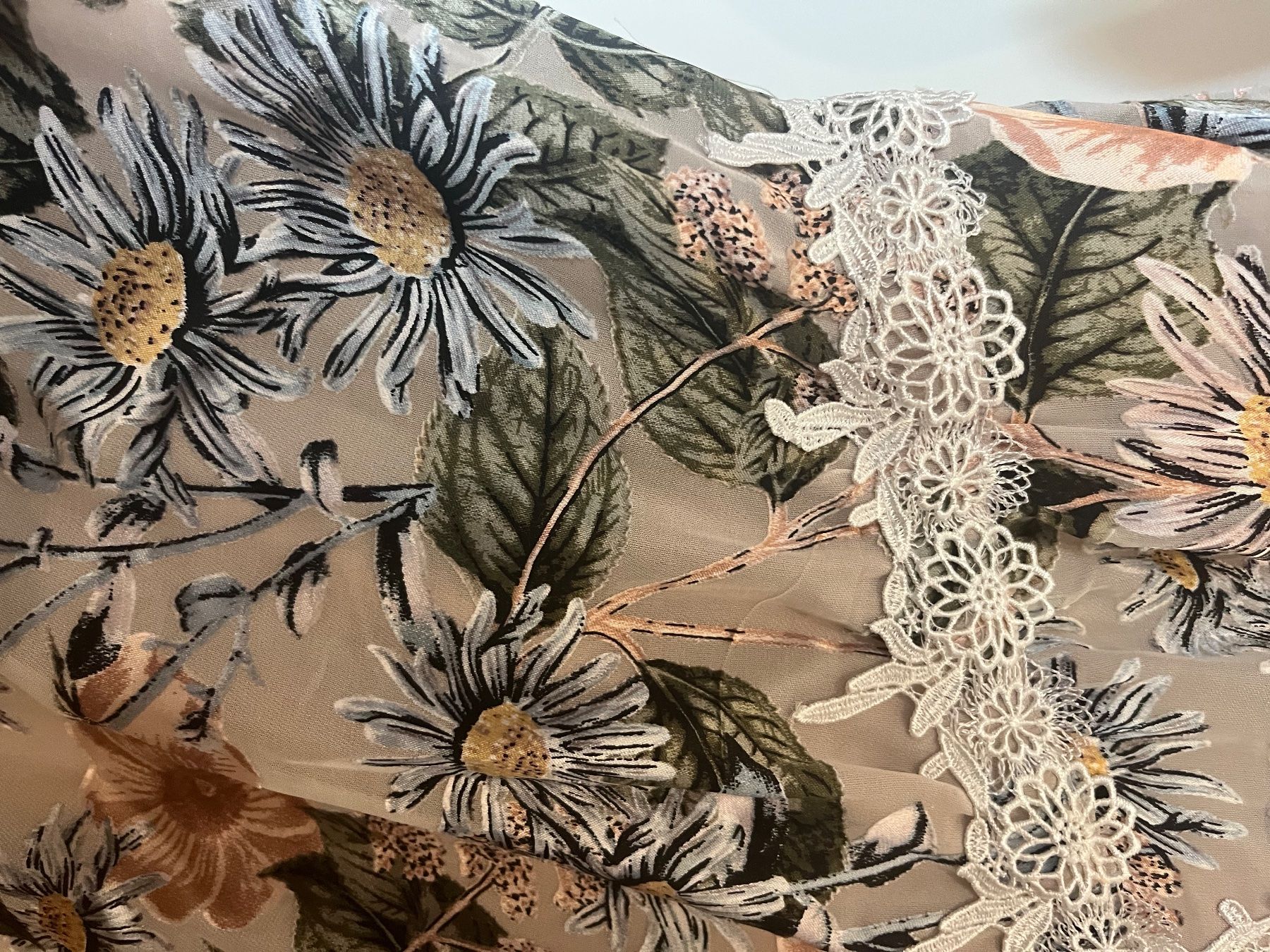 Vestiti: Robe for love and lemons – Usato da Lausanne venduto da Noemie1994 1