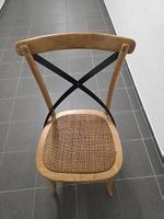 4 Stühle zu verkaufen  Schönes Design, guter Zustand
