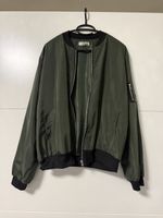  Bomber Jacke, Top Zustand, ideales Übergangsjäckli