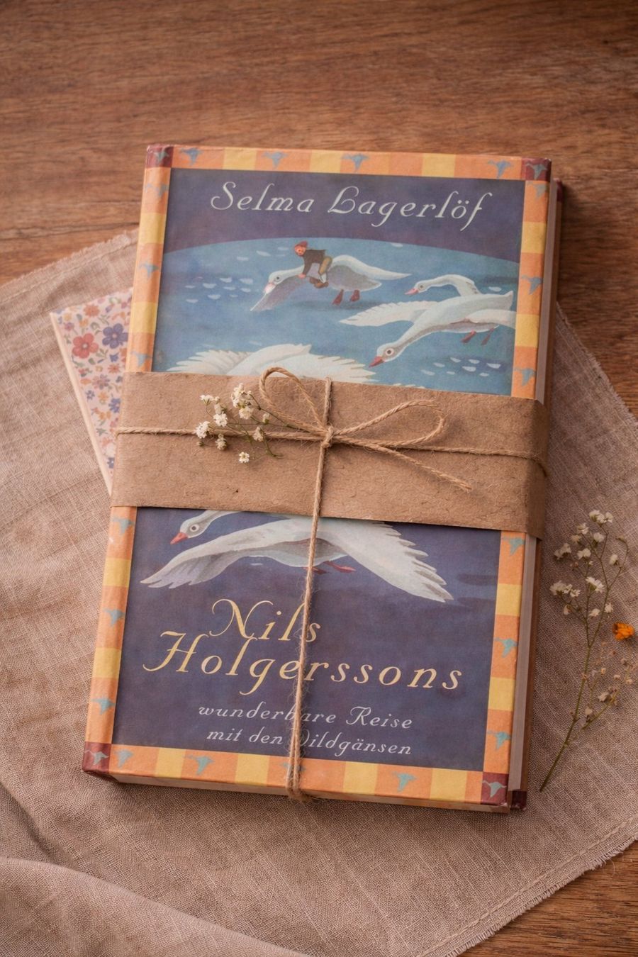Libri: Nils Holgerssons wunderbare Reise mit den Wildgänsen – Usato da Basel venduto da Pora_by_wishandhint