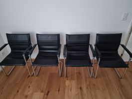 4 Freischwinger Stühle Leder