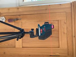 BOSCH GLL 3-80 P Linienlaser mit Stativ gebraucht