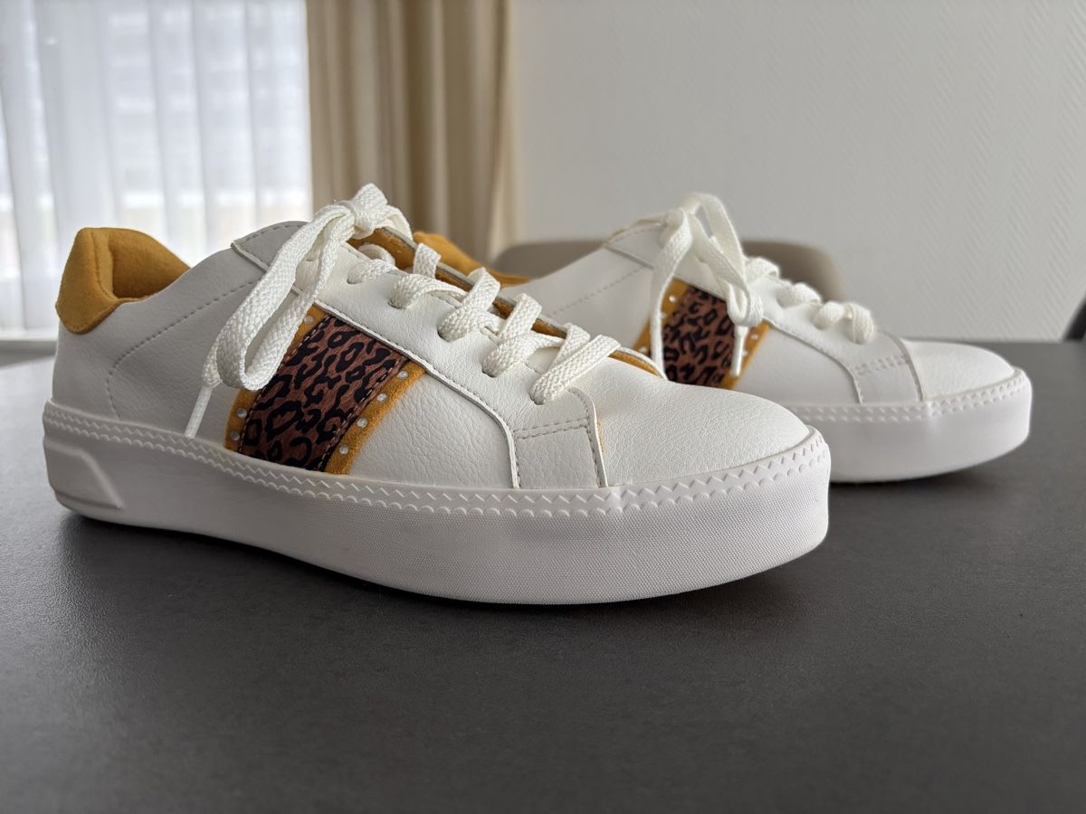 Tamaris Scarpe da donna: Sneaker der Marke Tamaris – Nuovo (secondo la descrizione) da Winterthur venduto da belli14 2