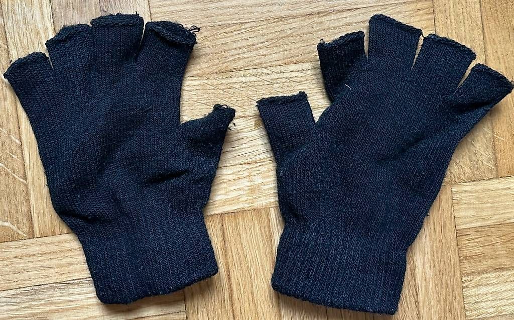 Handschuhe & Handstulpen: Gloves – Gebraucht aus Zürich von abiiStore