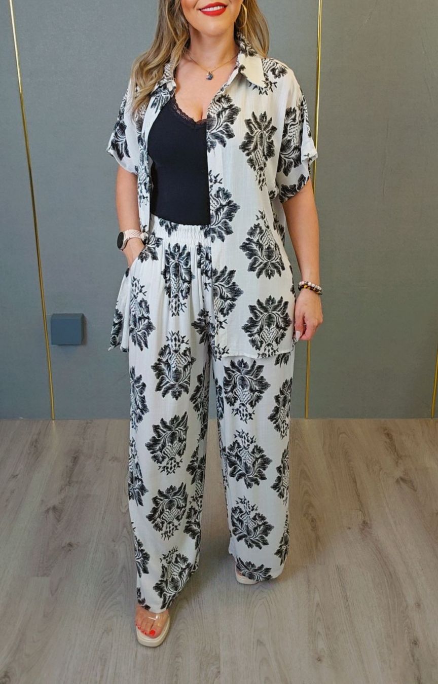 Lotti di vestiti: Bluse und Hose S/M  NEU – Nuovo e nell'imballaggio originale da St. Gallen venduto da Moda.1