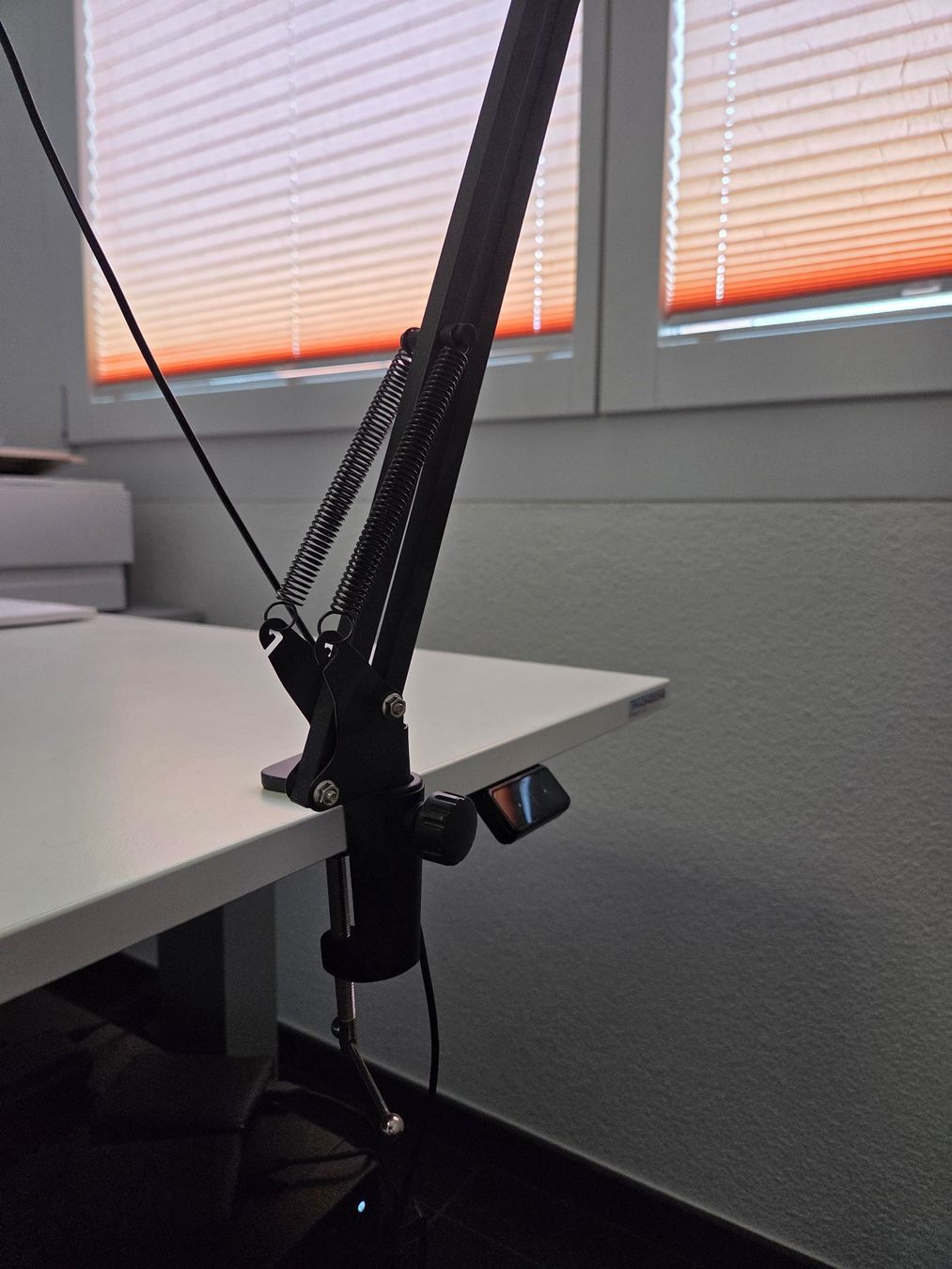 Lampade: Neuwertige Ringleuchte mit Stativ und Handyhalterung – Usato da Oberlunkhofen venduto da Simon_1991 3