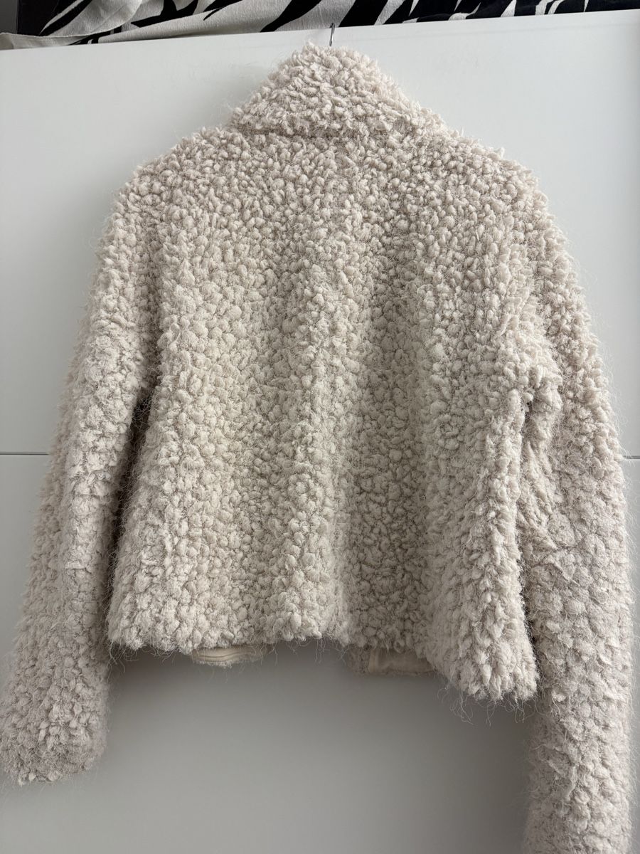 Marc Cain Jacken: Marc Cain Teddyjacke Creme – Gebraucht aus Mettmenstetten von _4_YOU_ 4