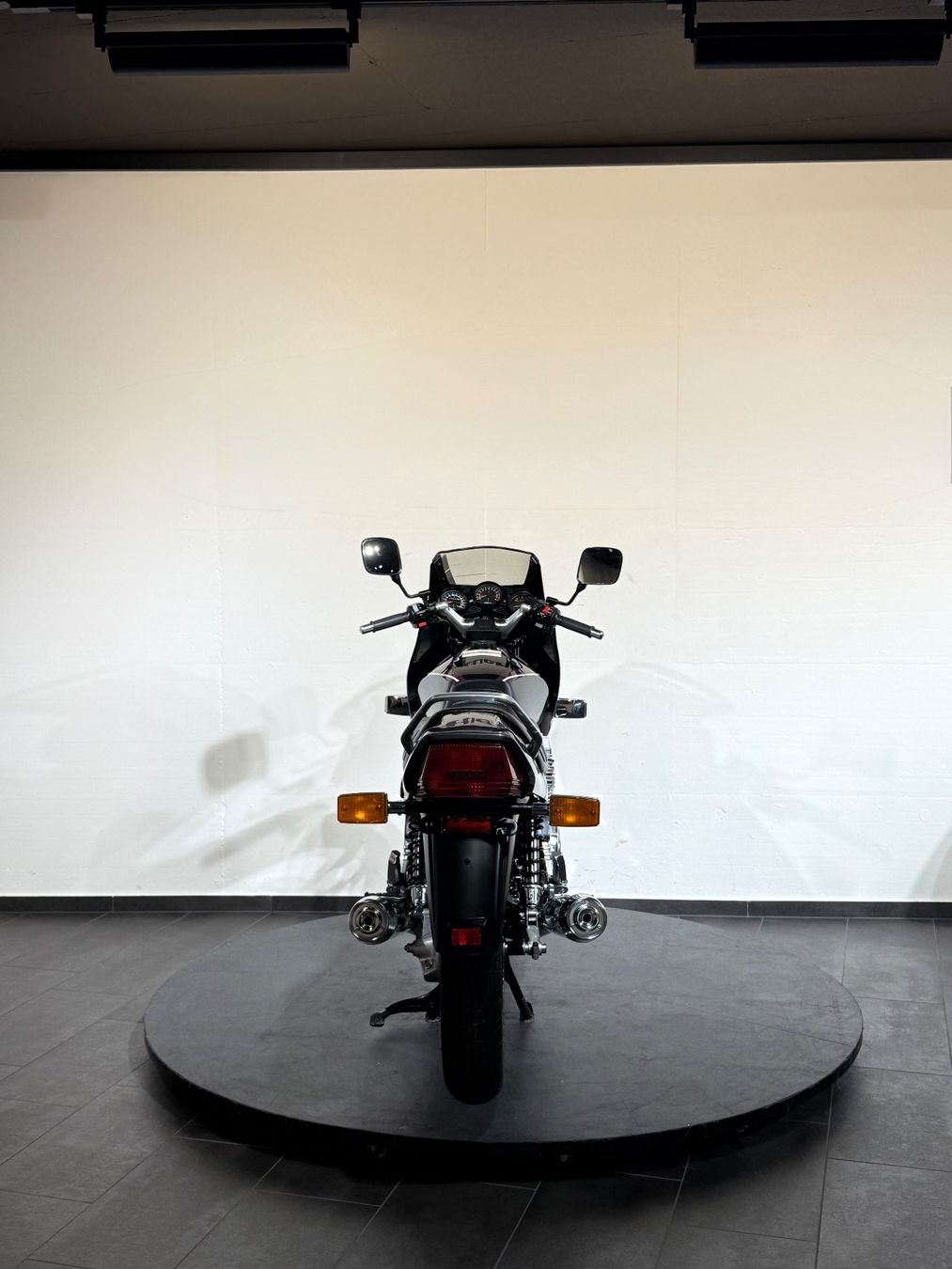 Yamaha Strada: Yamaha XJ900 0Km – Nuovo (secondo la descrizione) da Zell LU venduto da .VR46. 3