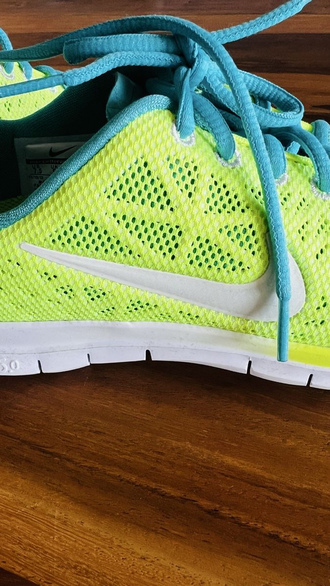 Nike Scarpe da donna: NIKE / UNDER ARMOUR SPORTSET – Nuovo e nell'imballaggio originale da Jona venduto da Lili.lou 3