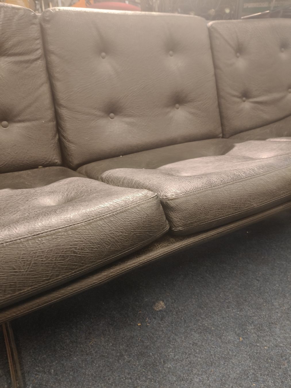 Divani: Mid-Century Modern model "Mila" sofa mit Sessel und Hocker – Usato da Zwingen venduto da inf_2blh 5