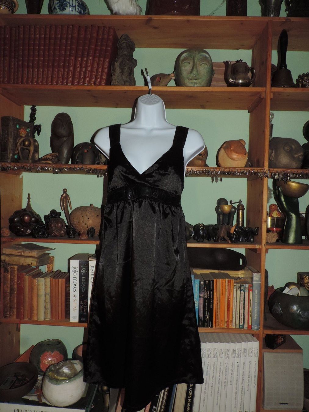 Kleider: robe noire satin – Gebraucht aus Genève von Axelle333 5