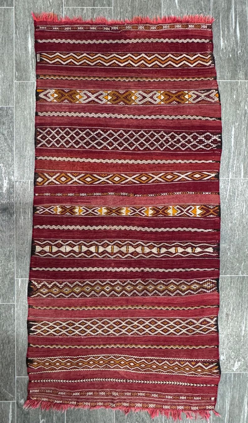 Teppiche: Teppich aus Marokko ca. 114x234 cm – Gebraucht aus St. Gallen von Deane