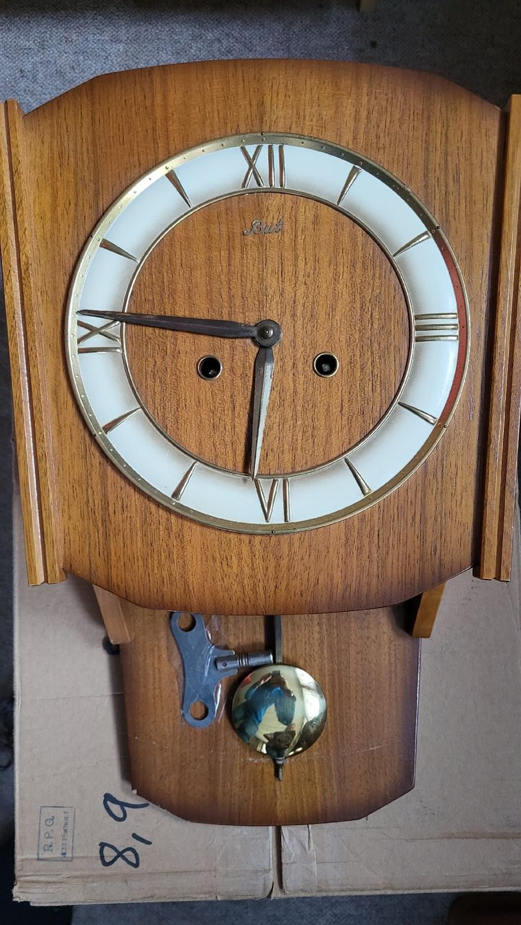 Orologi da terra & Orologi da parete: Alte Uhr  – Usato da Appenzell Steinegg venduto da albert89