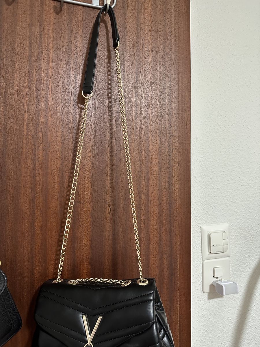 Valentino Borse da donna: Valentino schwarze Tasche. – Usato da Oberurnen venduto da nes_8xqt 1