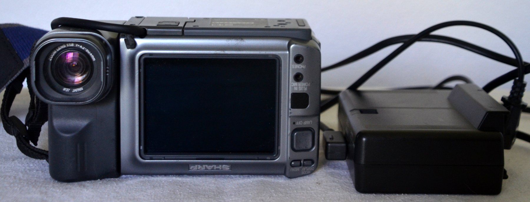 Sharp Videocamere: Sharp  VL-DC1 MiniDV  Camcorder / caméscope – Nuovo e nell'imballaggio originale da Collonges venduto da arashee 2