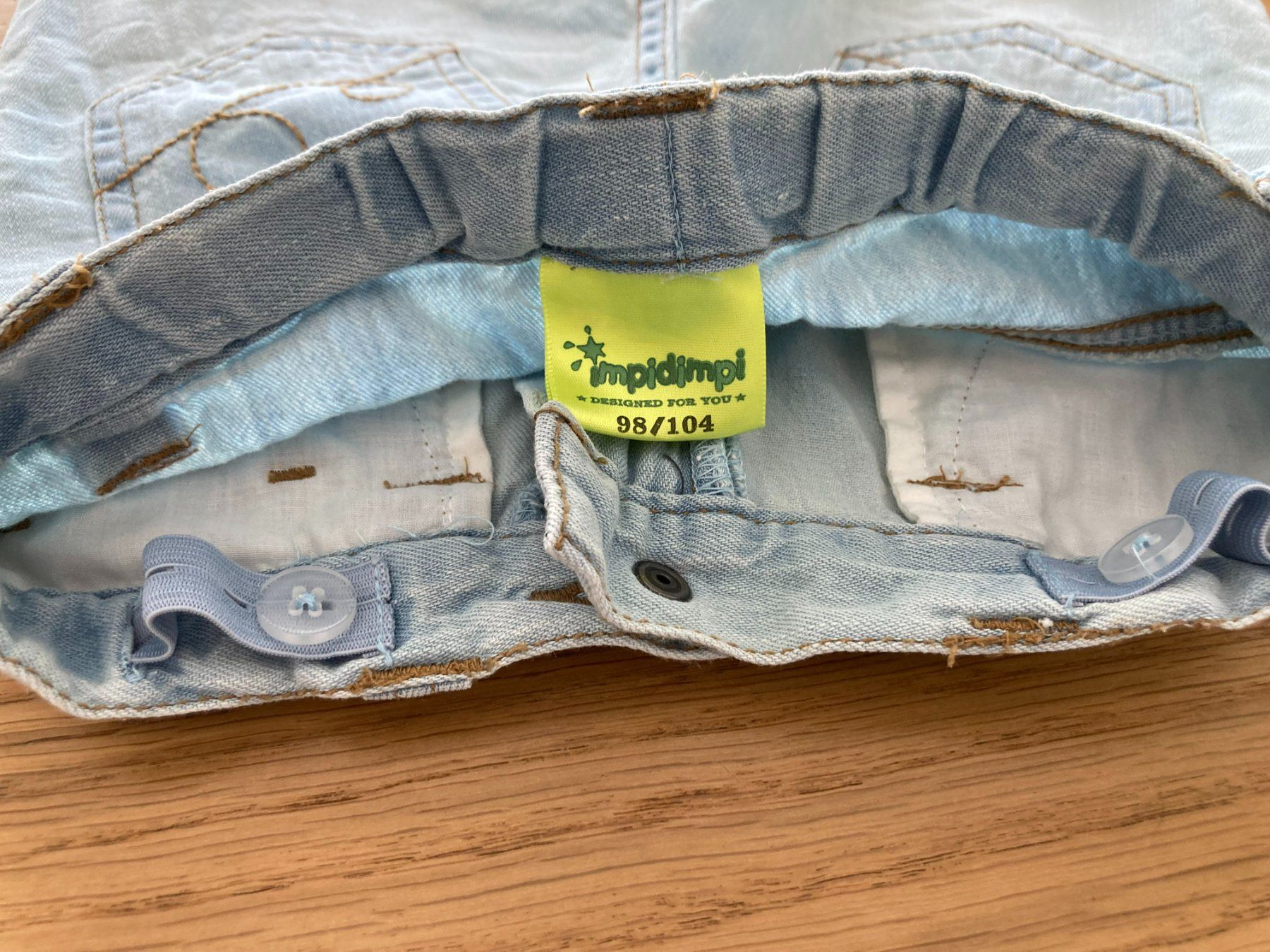 Pantaloni: Shorts mit Fransen – Usato da Muttenz venduto da Juvenile33 2
