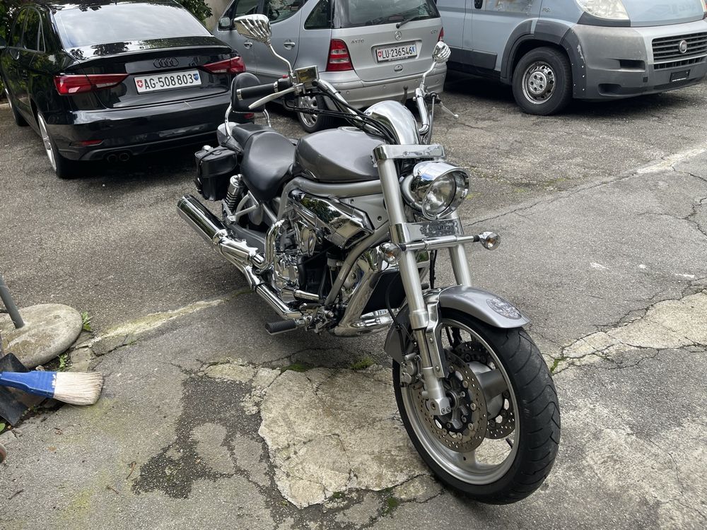 Hyosung GV650 Aquila 2