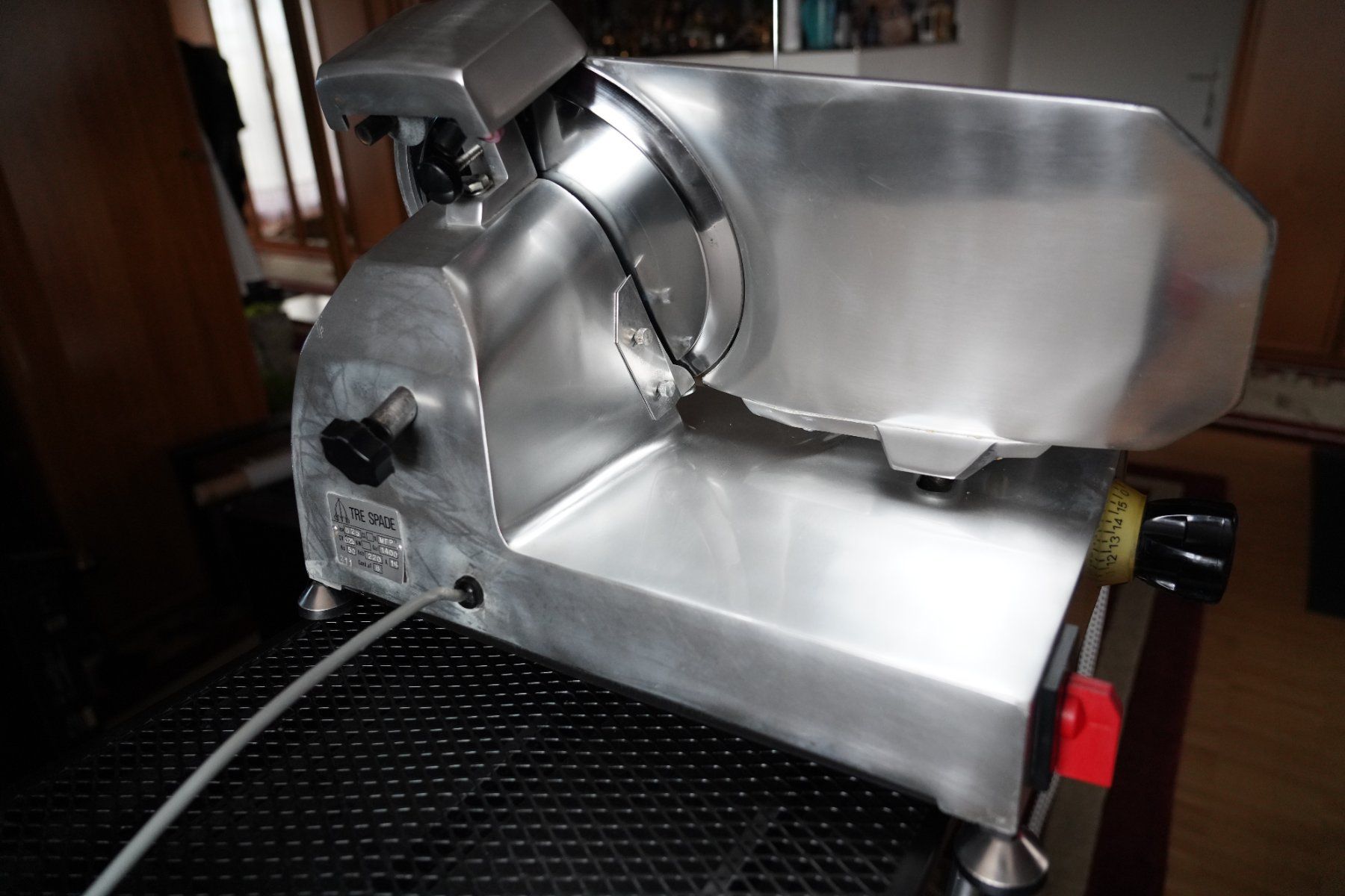 Elettrodomestici da cucina: TreSpade Aufschnittmaschine – Usato da Kollbrunn venduto da mariatheresha 2