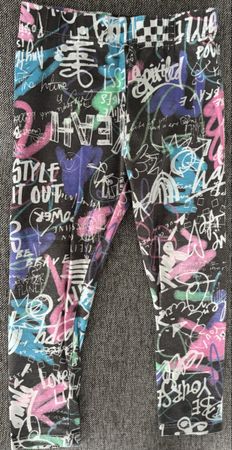 Next Leggings Gr. 98 mit coolem Graffiti-Print