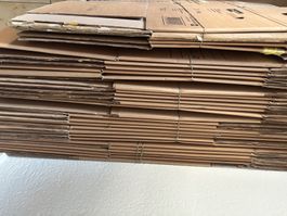 Umzugkartons/ Zügelboxen