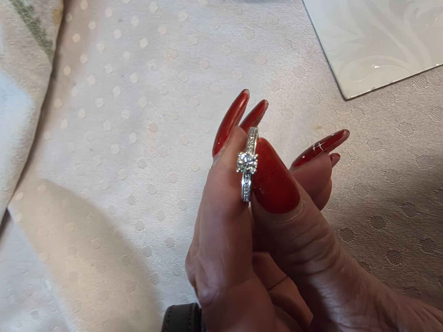 Ringe: Weissgoldring 18 Krt. Solitär – Neu und originalverpackt aus Binz von Petici 5