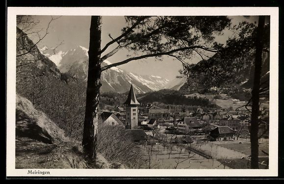 Cartoline postali: Meiringen, Ortsansicht mit Kirche und Be – Usato da Berlin venduto da bartko-reher