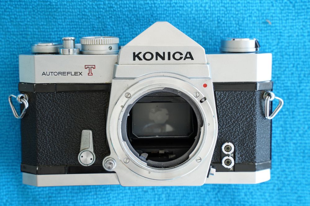 Konica Appareil photo: Konica Autoreflex T - Vivitar 35mm f:2.8 – Défectueux à Dagmersellen par sim_zqh8 2