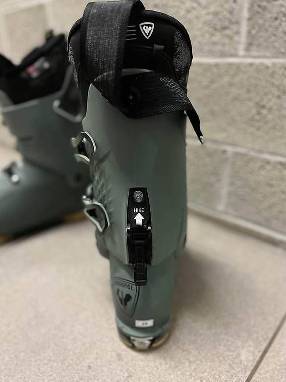Scarpe da uomo: Scarponi da sci Rossignol All Track 130 Pro – Usato da S. Antonino venduto da bal_gdr8