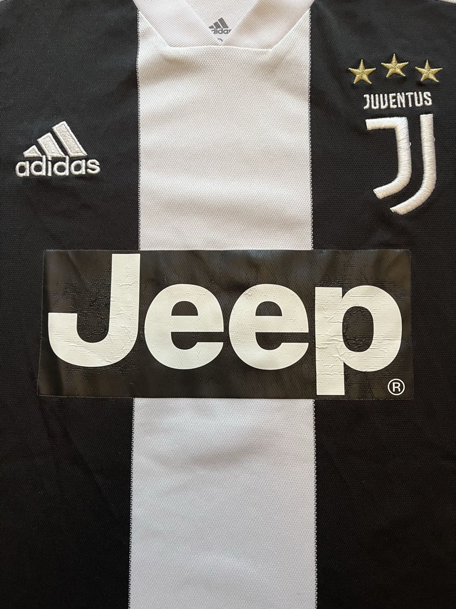Juventus Canottiere & Pantaloni: Juventus Trikot Grösse S – Usato da Zürich venduto da Arch2 1