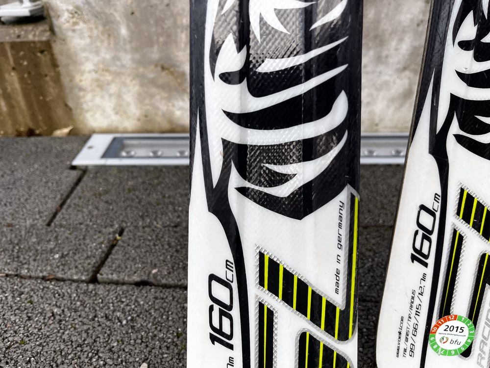 skis enfant/junior VOLKL RACETIGER JUNIOR 06, dimension 3-sidecut + Marker Junior Motion 4.5 red/white