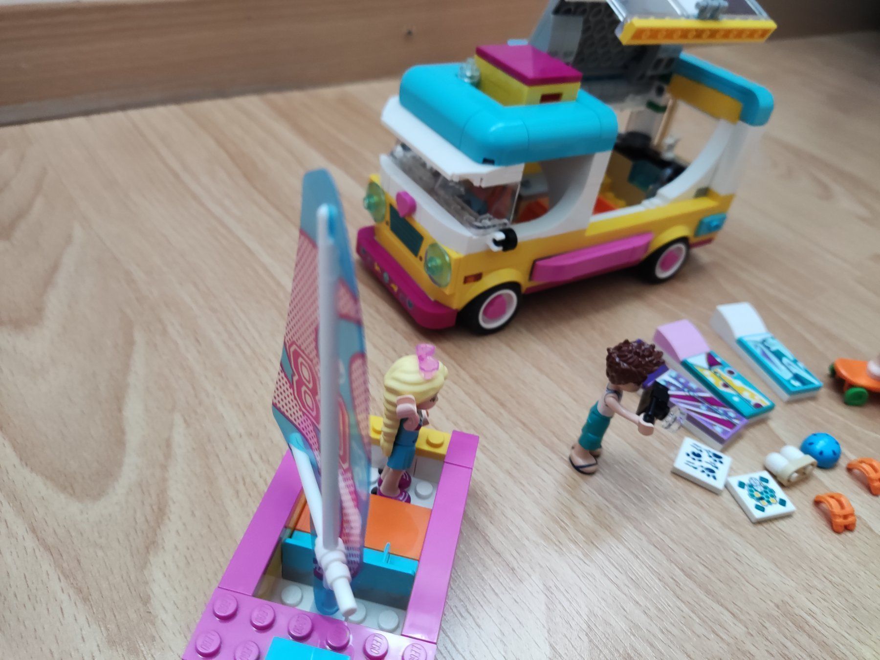 Lego Giocattoli: Lego Friends Camperbus – Usato da Chur venduto da Rodanisa 3