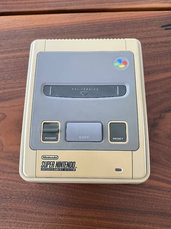 Konsolen: Super Nintendo SNES  – Gebraucht aus Neunkirch von cristianli 1