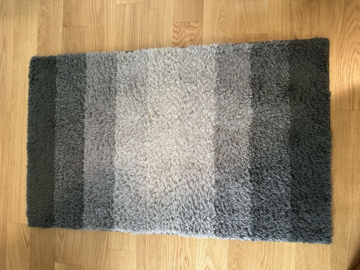 Tappeti: Duschvorleger grau – Usato da Köniz venduto da blacksofa 1