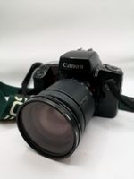 Canon EOS 100 analoge Kamera mit Objektiv