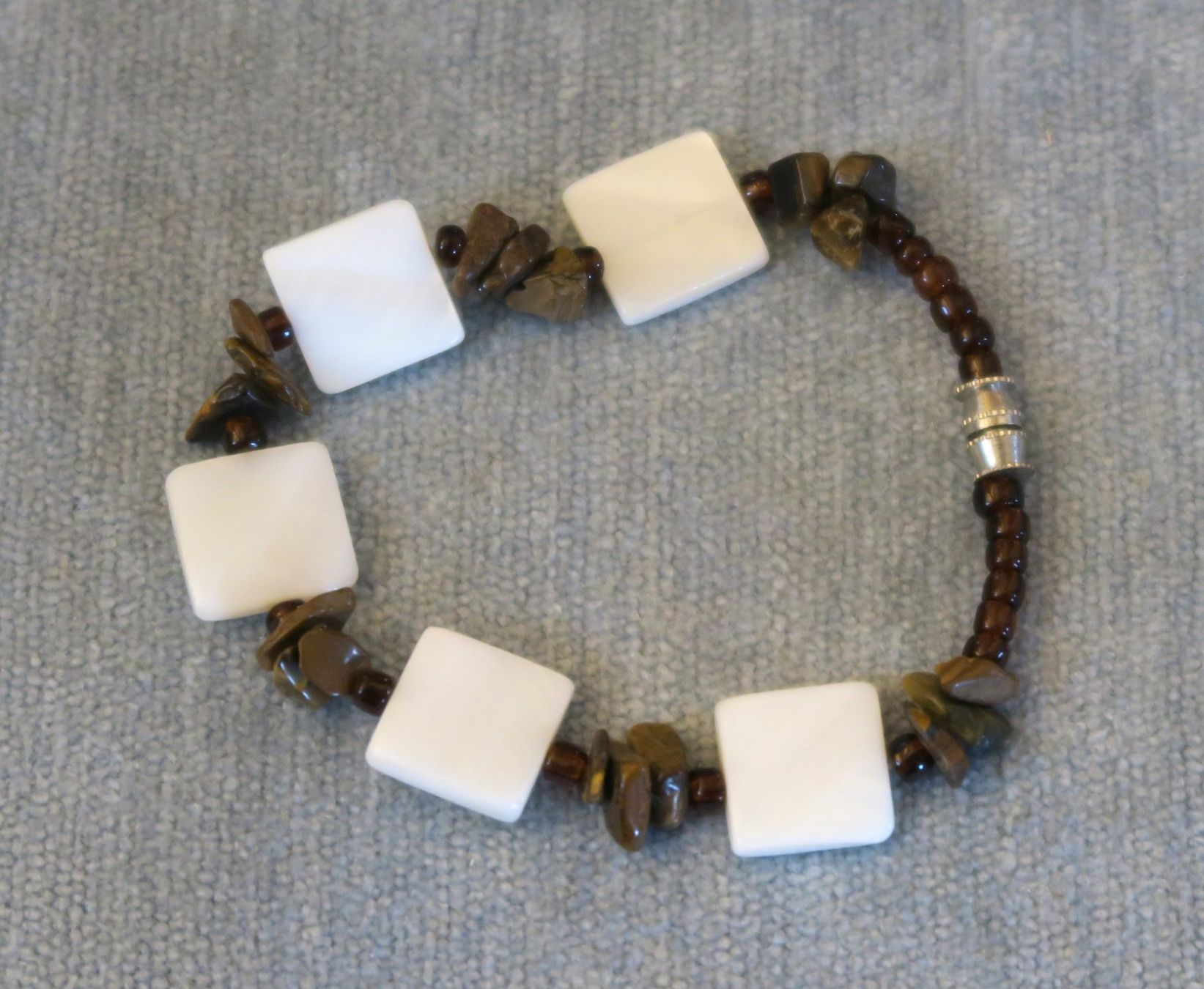 Bracciali & Braccialetti: Armband Perlmutt/Tigerauge – Usato da Brittnau venduto da marlenestone 1