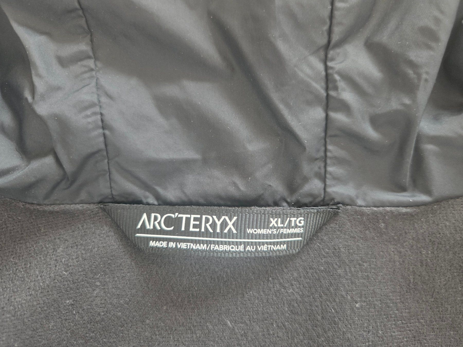 Arcteryx Mäntel: Regenmantel von Arc'teryx schwarz – Gebraucht aus Oberrieden von Smart570 5
