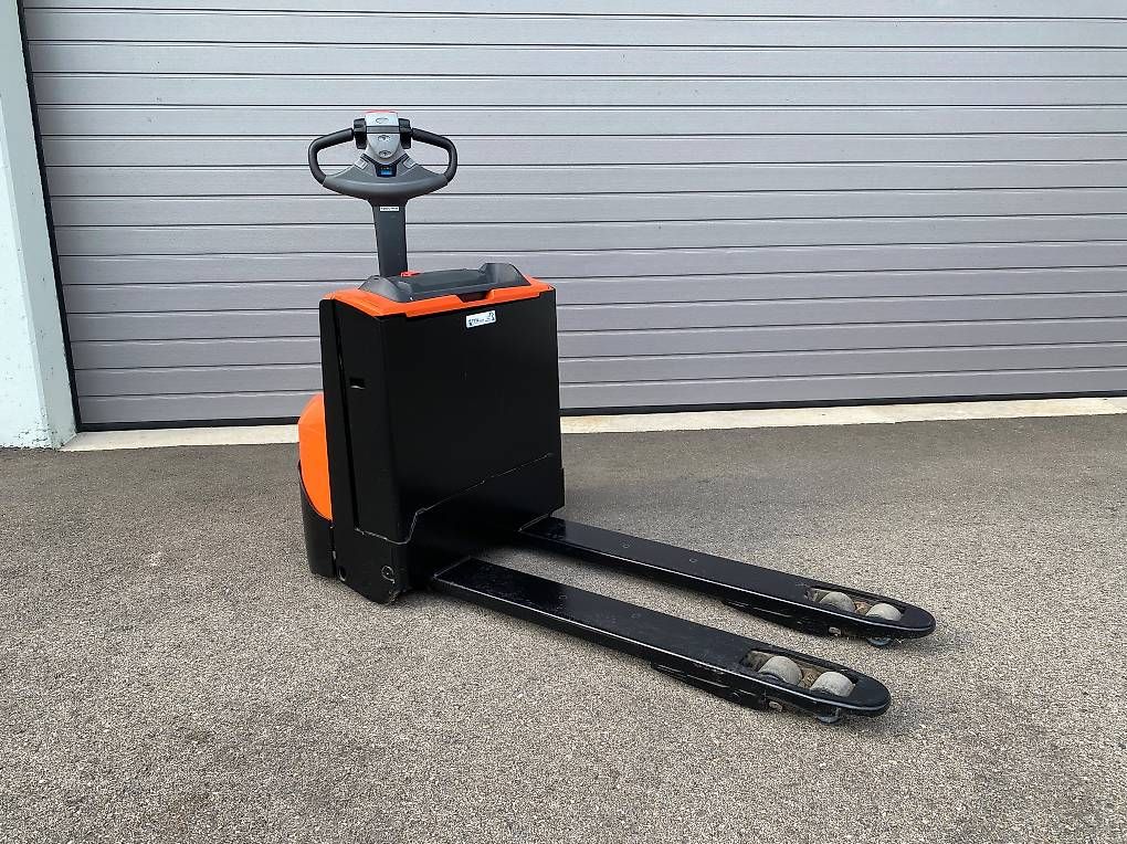 Toyota Carrelli elevatori e a forche: Deichselstapler Toyota/BT LWE140 – Usato da Weiningen TG venduto da TTW_GmbH 1