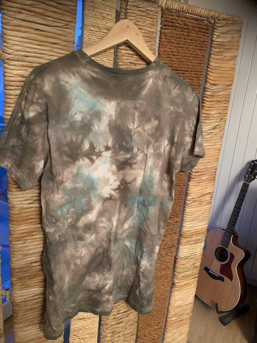 T-Shirts: Batik Shirt, Gr.M 😎 – Gebraucht aus Uster von Flummi 4
