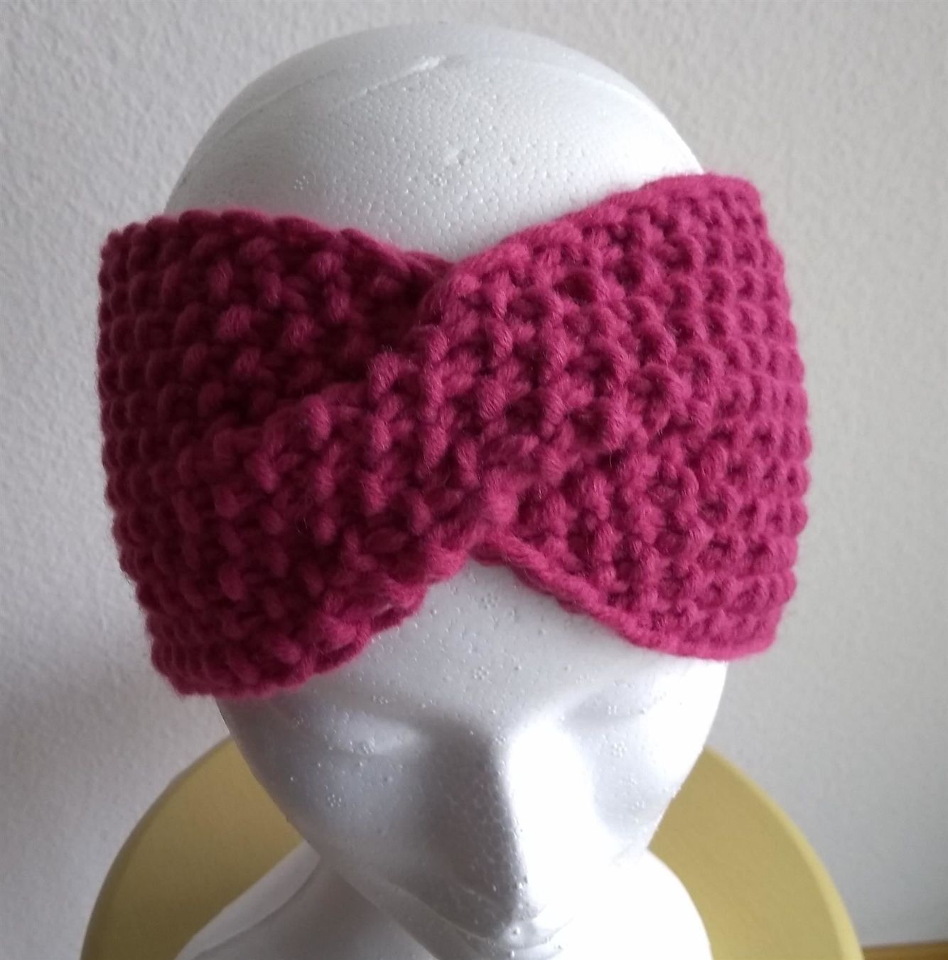 Copricapi, berretti & cappellini: Handgestricktes Stirnband_2 – Nuovo e nell'imballaggio originale da Romanshorn venduto da Octa27