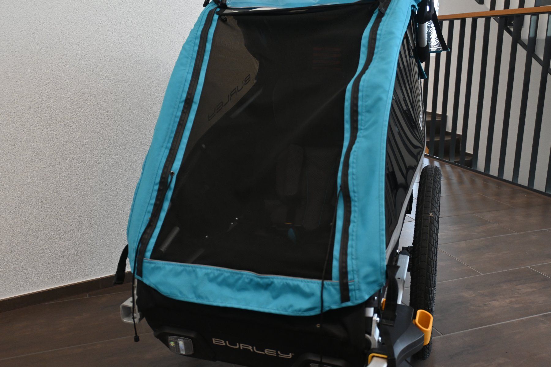 Burley Anhänger: Premium Veloanhänger Burley D'Lite X Single – Gebraucht aus Wollerau von Karamalzii 3