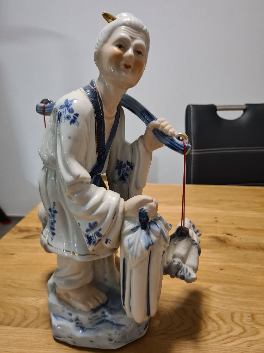 Figuren: Chinesische Porzelanfigur – Gebraucht aus Waldkirch von Hypertenuse 2