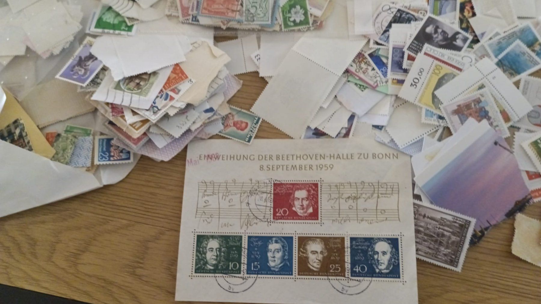 Tutti i francobolli: Lote de sellos mundiales, ,,,, – Usato da Stein am Rhein venduto da tom_fq6v 4