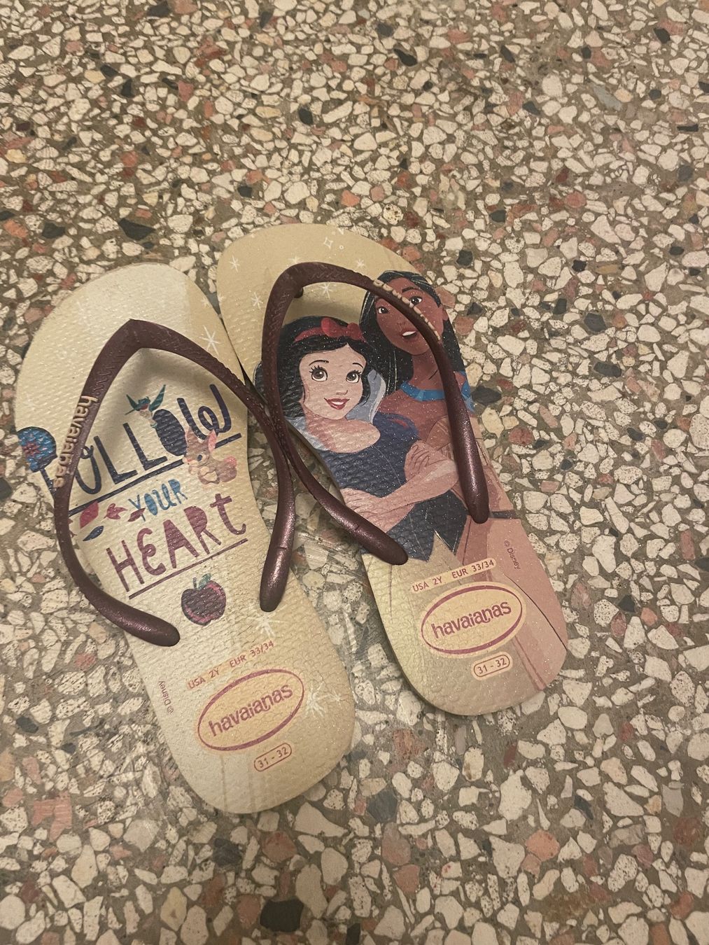 Havaianas Scarpe per ragazze: Havaianas Flip Flops Gr. 33 34 Schneewittchen Pocahontas – Usato da Luzern venduto da caracena 2