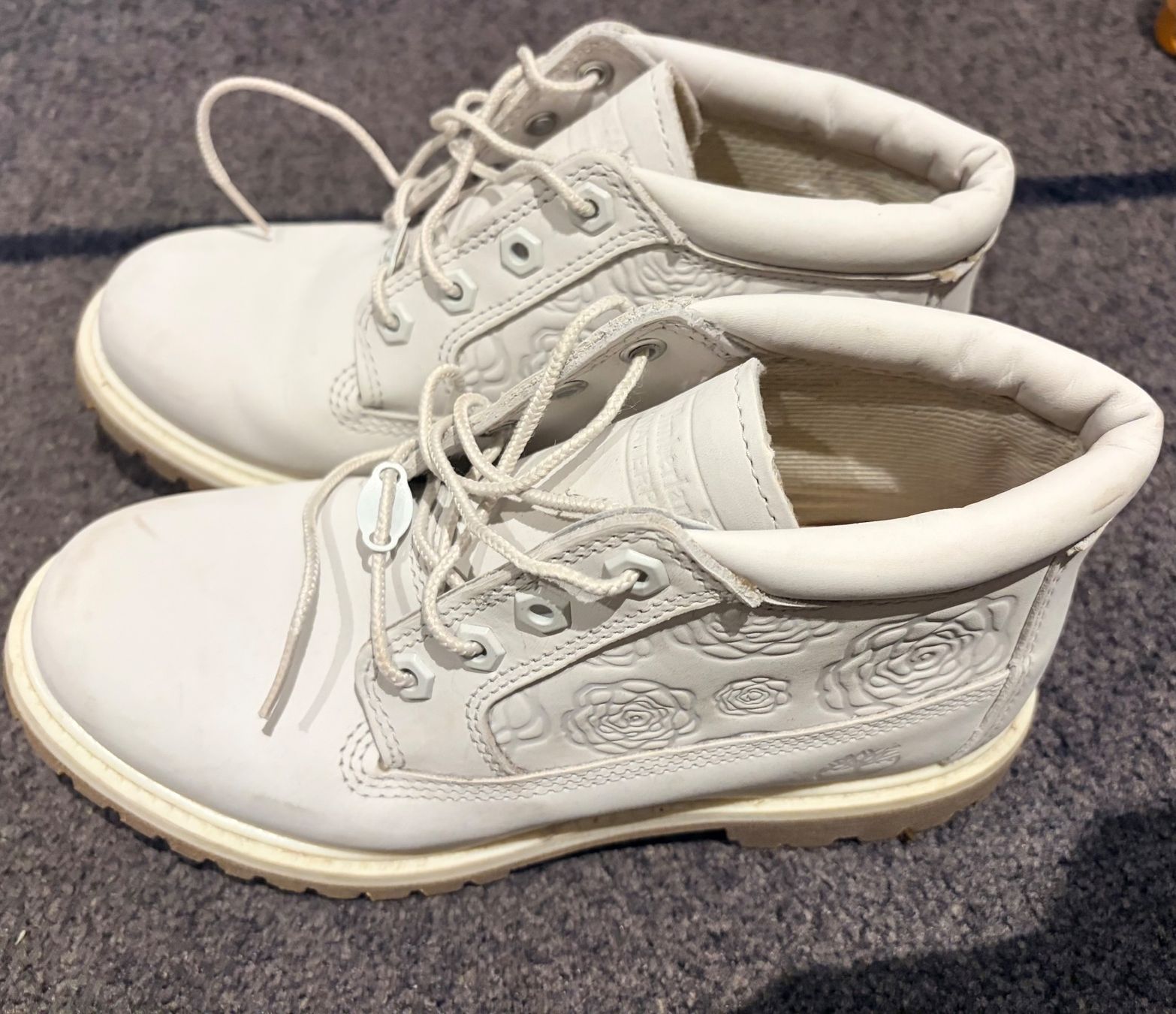 Timberland Scarpe da donna: Weisse Timberland Boots Gr. 38 – Usato da Kirchberg BE venduto da Entchen