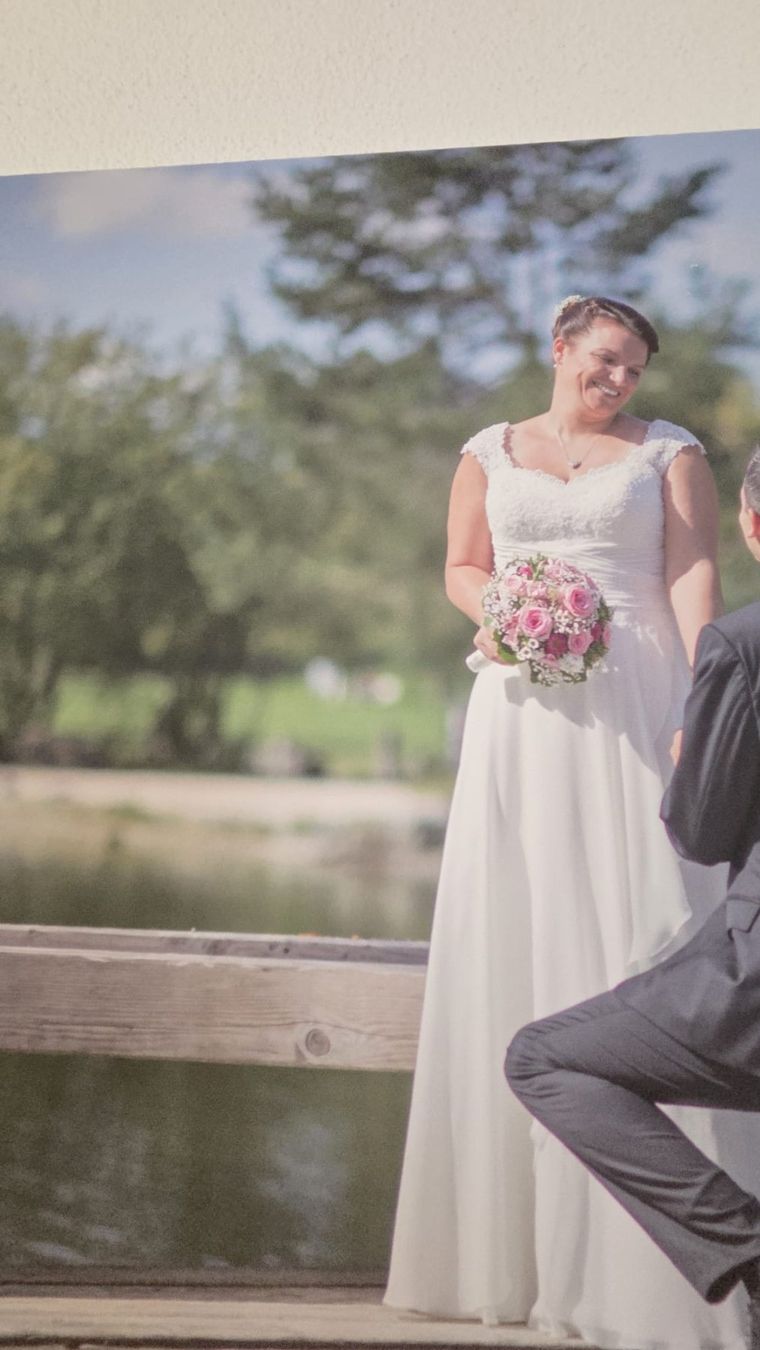 Vestiti: Hochzeitskleid Brautmode Wicky – Usato da Bülach venduto da Ewert 4